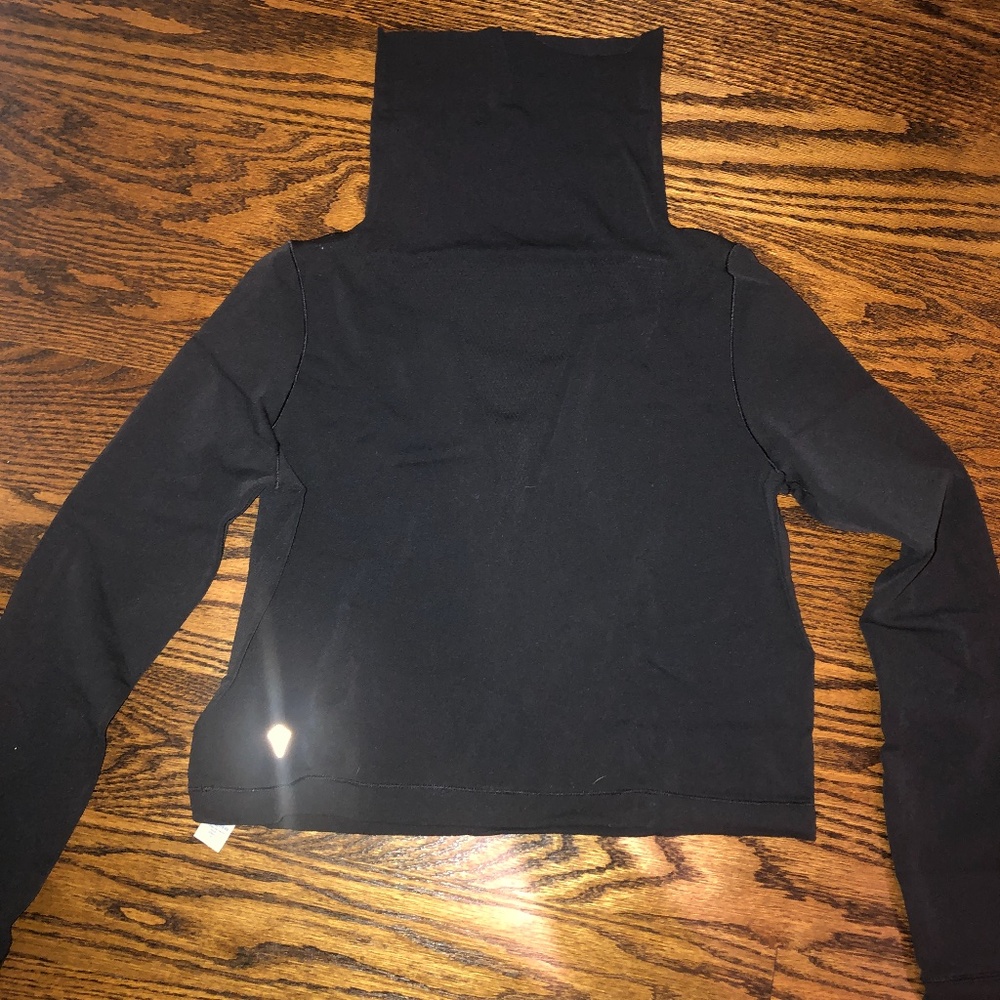 Ivivva Cropped Black Turtleneck long sleeve